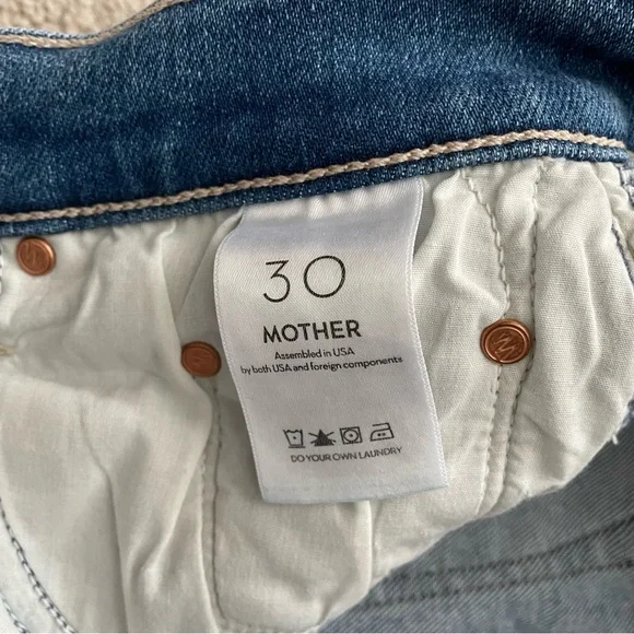 MOTHER High Waisted Rider Ankle Fray Size 30